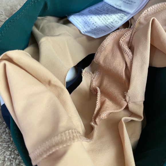 No Ka Oi Workout Bra & Leggings Set 3 Large NWOT - Picture 11 of 11